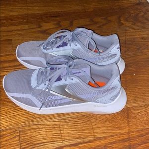 Women’s 7.5 Brand New Reebok Shoes